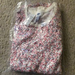 Old navy waffle knit kid’s shirt